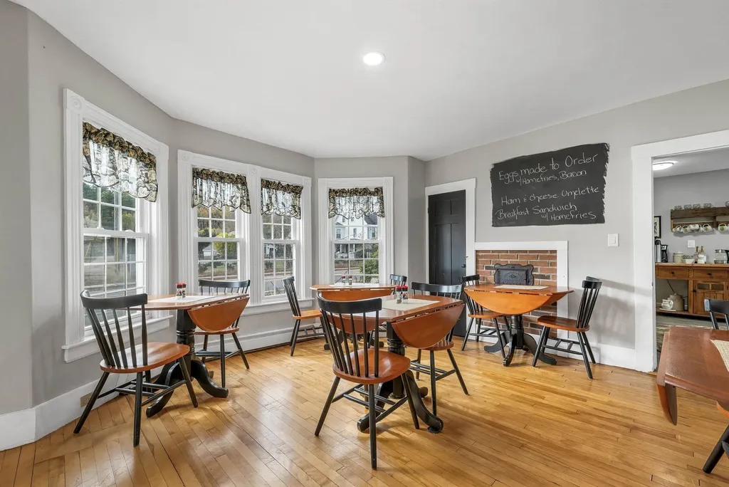 1354 Nh Route 175 Campton NH 03223