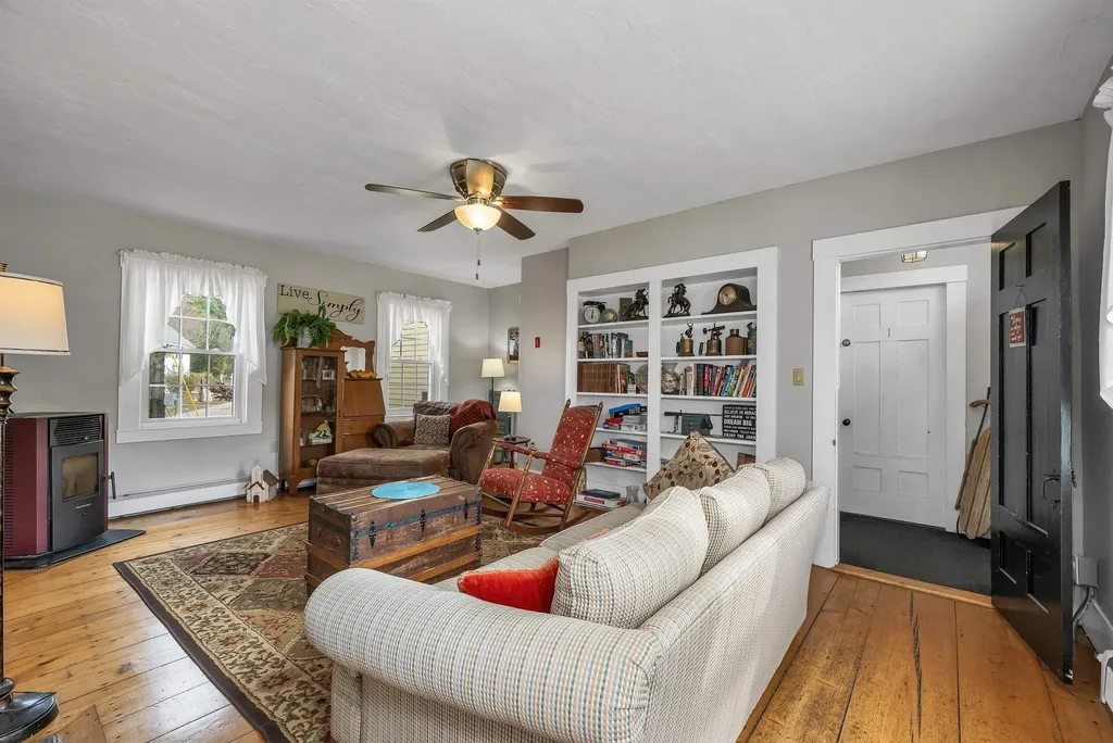 1354 Nh Route 175 Campton NH 03223