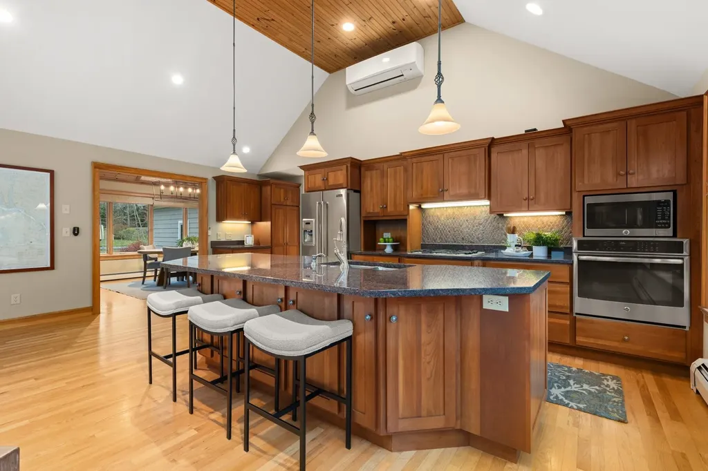 263 Durham Point Road Durham NH 03824