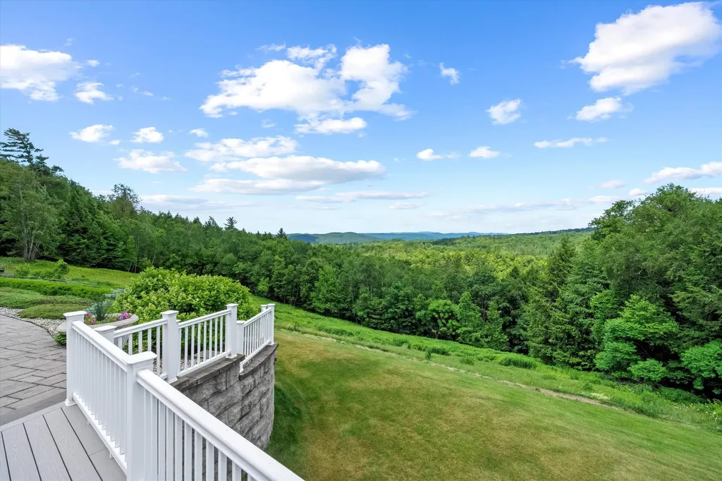 15 Old Stage Road Langdon NH 03602