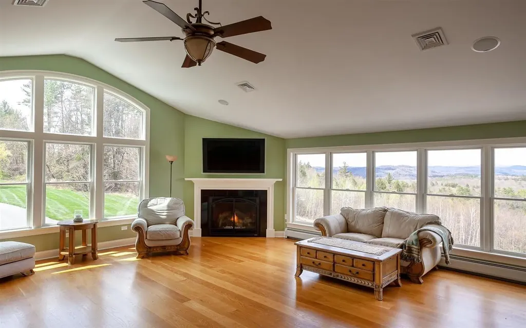 15 Old Stage Road Langdon NH 03602