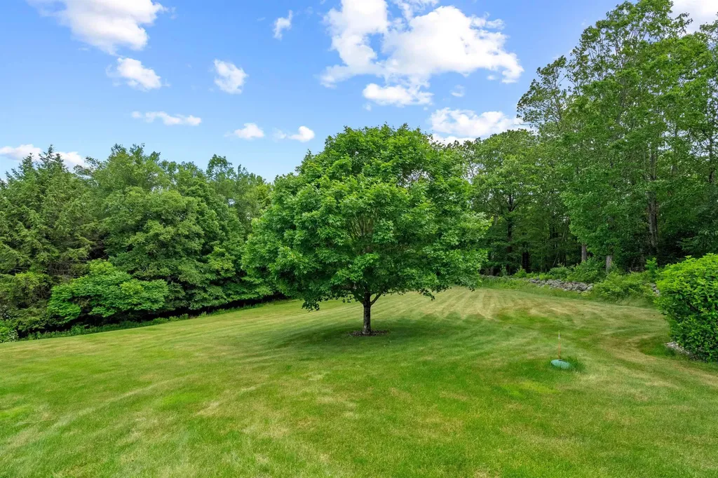 15 Old Stage Road Langdon NH 03602