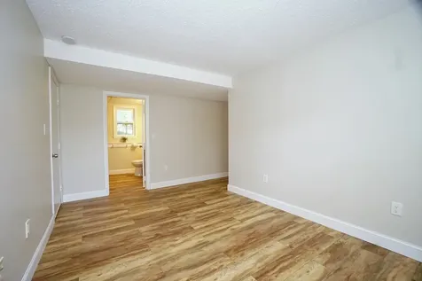 42 Woodfield Street Nashua NH 03062