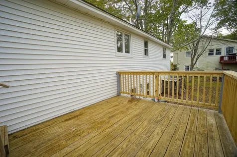 42 Woodfield Street Nashua NH 03062