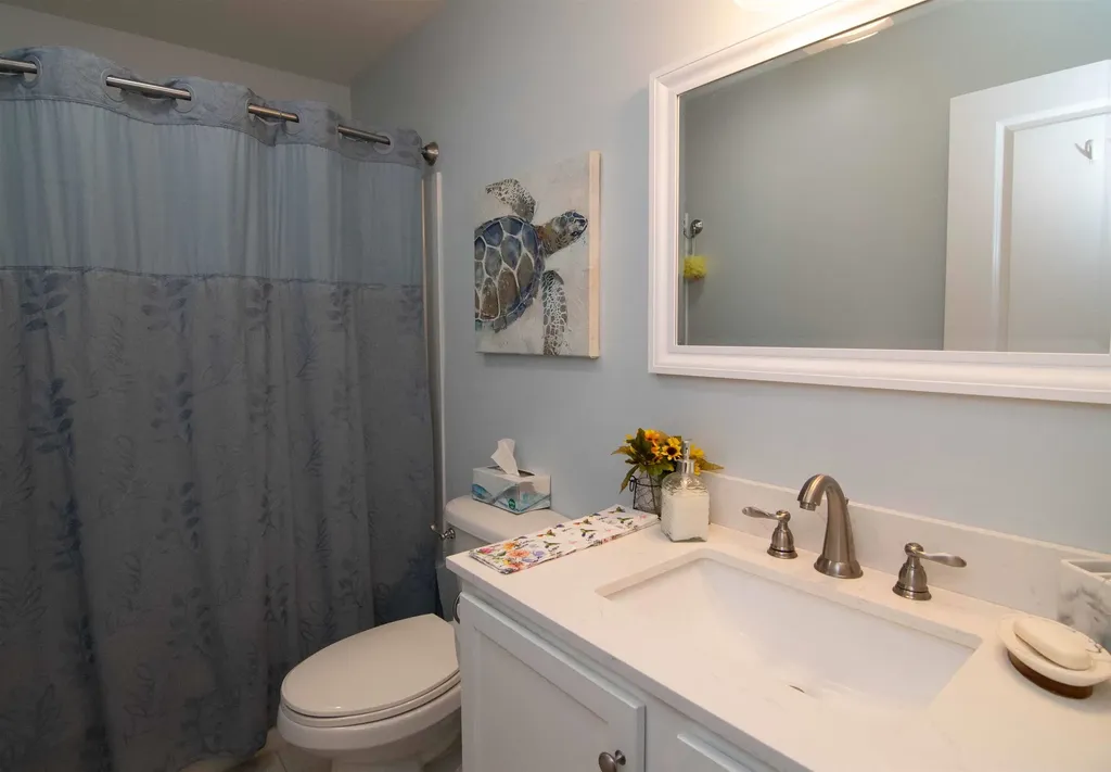 35 Locksley Lane Raymond NH 03077