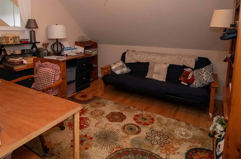 35 Locksley Lane Raymond NH 03077