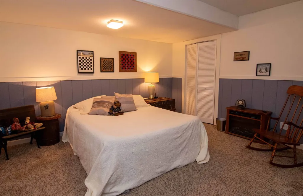 35 Locksley Lane Raymond NH 03077