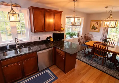 35 Locksley Lane Raymond NH 03077