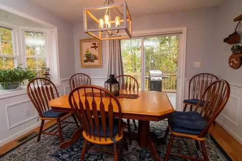 35 Locksley Lane Raymond NH 03077