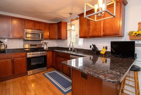 35 Locksley Lane Raymond NH 03077