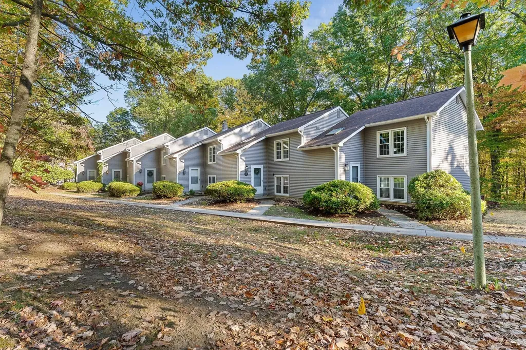 190 Oak Circle Colchester VT 05446