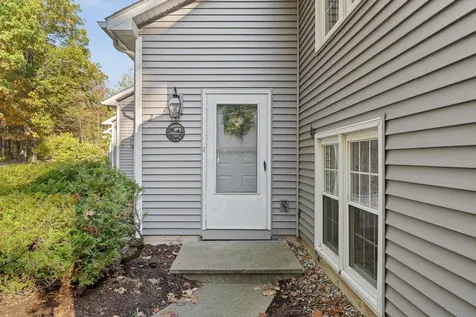 190 Oak Circle Colchester VT 05446