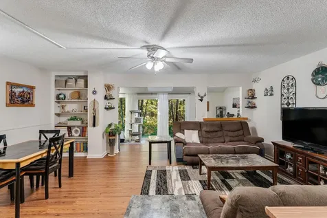 190 Oak Circle Colchester VT 05446