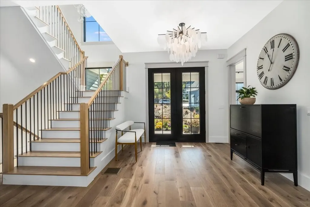 63 Commanders Helm Laconia NH 03246