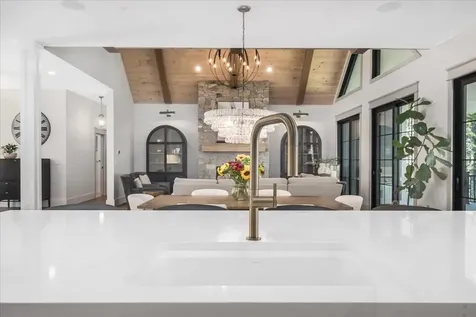 63 Commanders Helm Laconia NH 03246