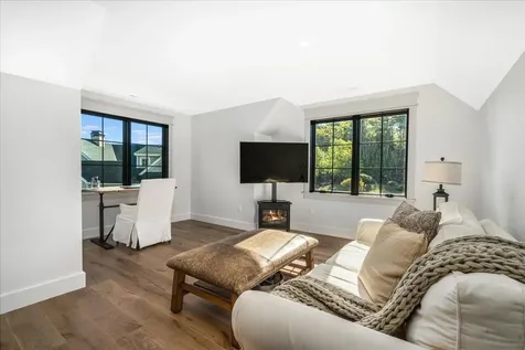 63 Commanders Helm Laconia NH 03246