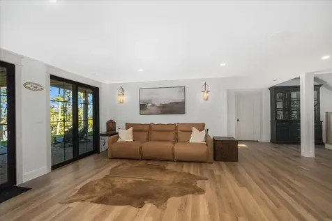 63 Commanders Helm Laconia NH 03246