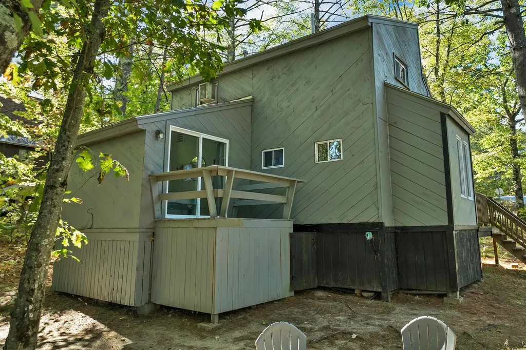 7 Wildwood Road Albany NH 03818