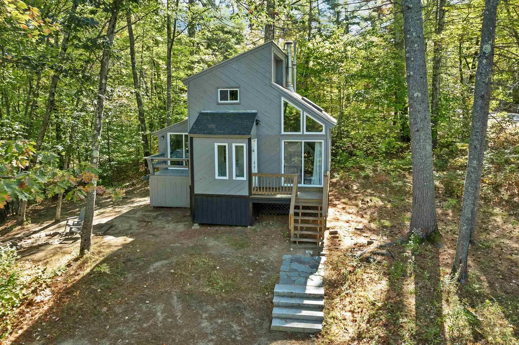 7 Wildwood Road Albany NH 03818