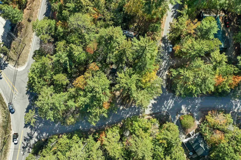 7 Wildwood Road Albany NH 03818