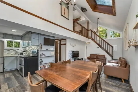 7 Wildwood Road Albany NH 03818