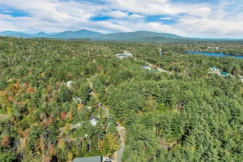 7 Wildwood Road Albany NH 03818