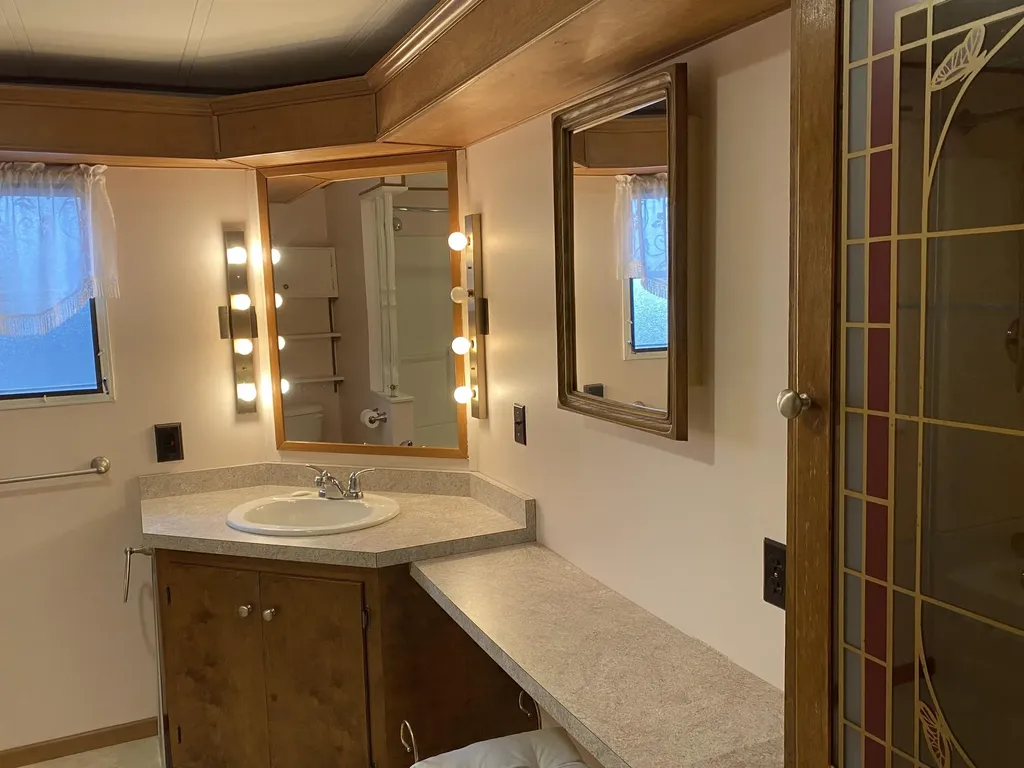 9 Paradise Street Gorham NH 03581