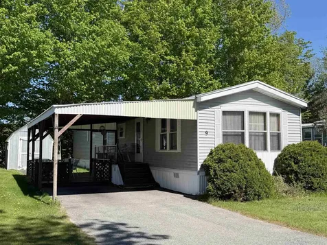 9 Paradise Street Gorham NH 03581