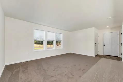 18-A Wildflower Lane Plymouth NH 03264