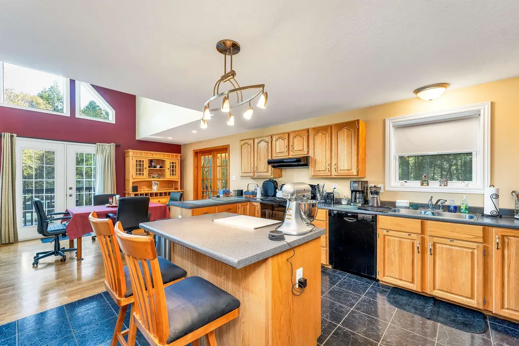 314 Stage Road Sanbornton NH 03269