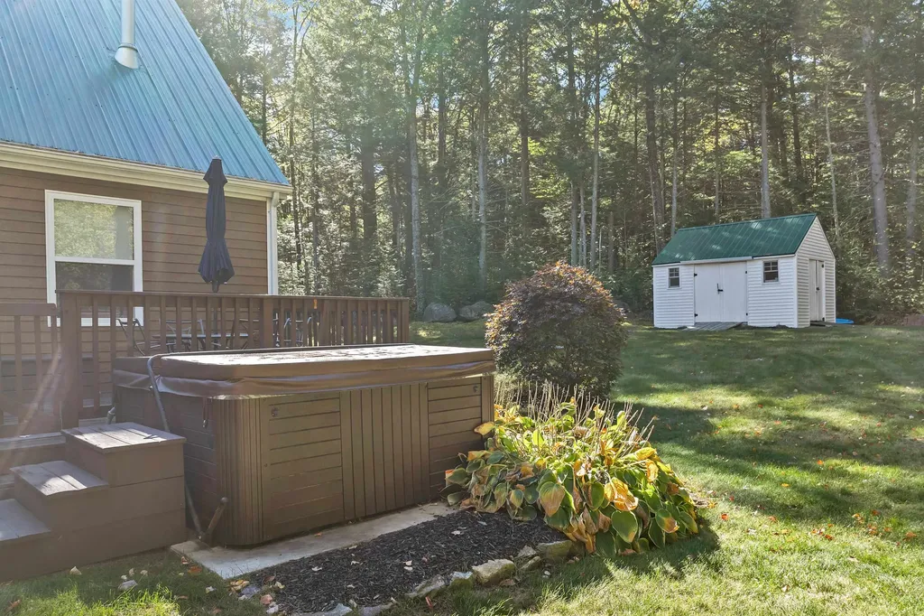 314 Stage Road Sanbornton NH 03269