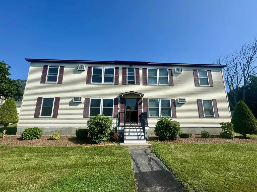 31 Central Street Hillsborough NH 03244