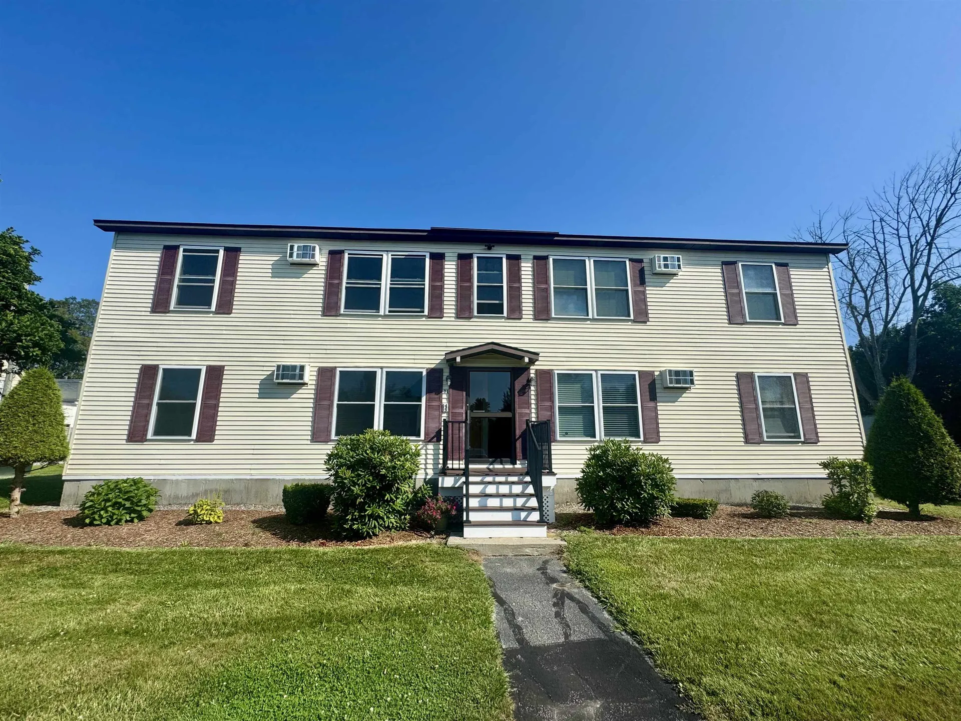 31 Central Street Hillsborough NH 03244