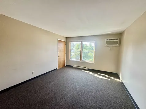 31 Central Street Hillsborough NH 03244