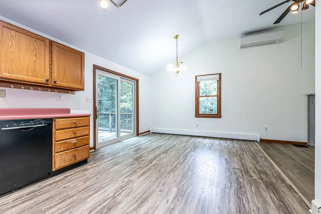 10 Merrill Lane Newmarket NH 03857