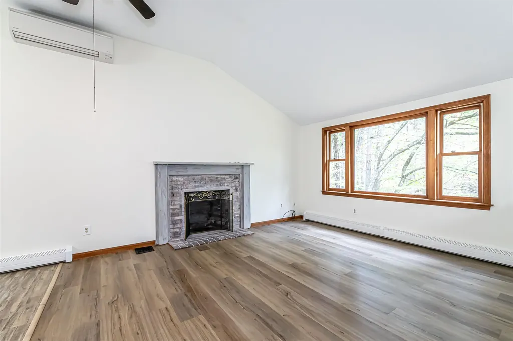 10 Merrill Lane Newmarket NH 03857