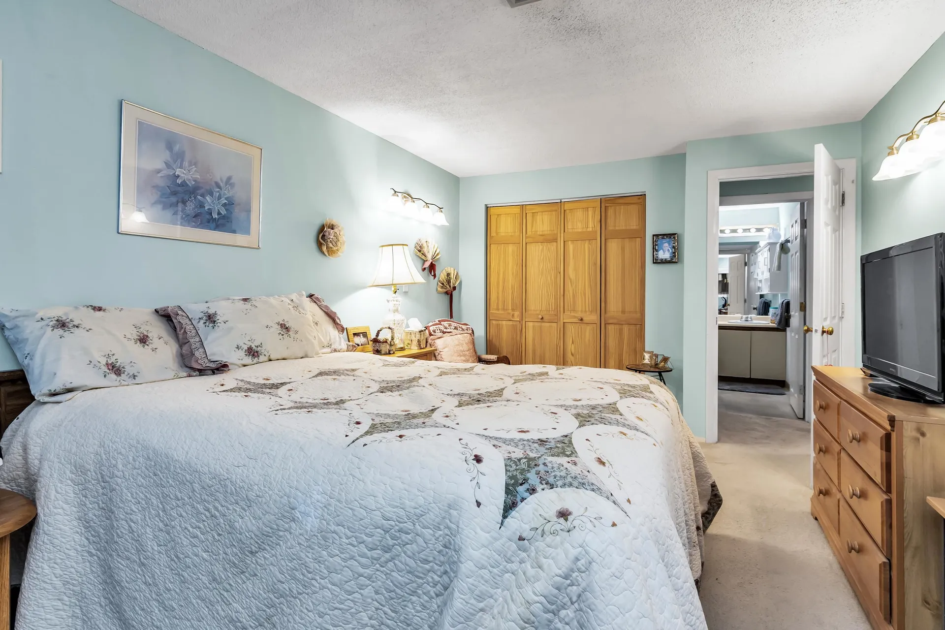 213 Abbott Farm Lane Hudson NH 03051