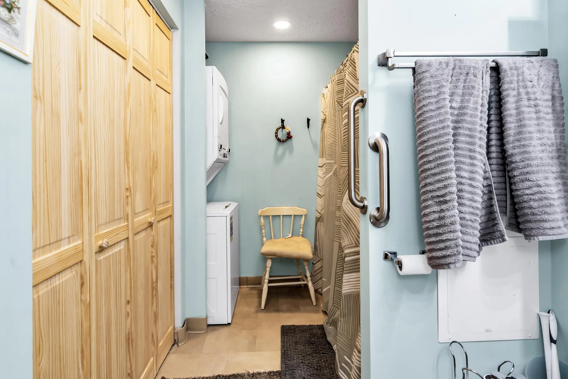 213 Abbott Farm Lane Hudson NH 03051