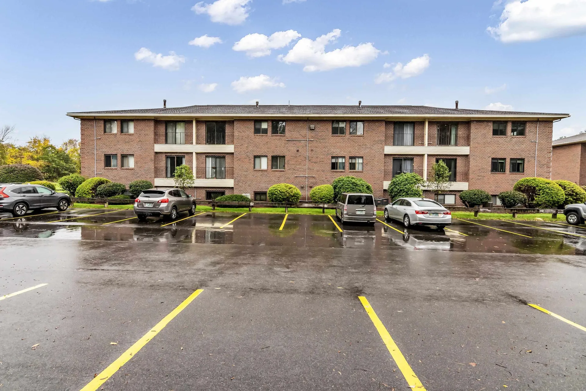 213 Abbott Farm Lane Hudson NH 03051