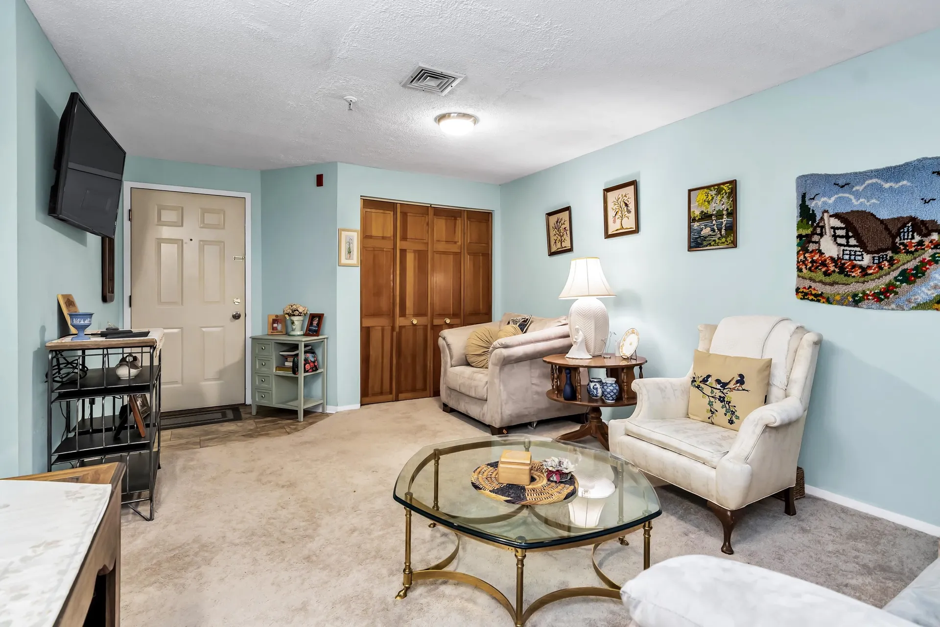 213 Abbott Farm Lane Hudson NH 03051