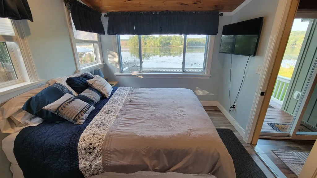 153 Lakeshore Drive Gilmanton NH 03237