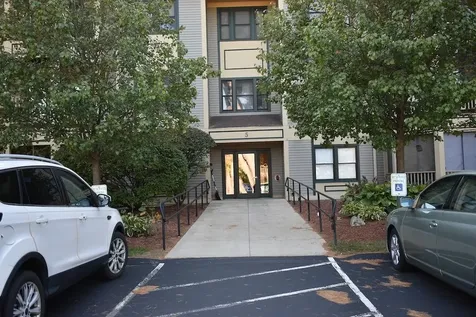 5 Bartemus Trail Nashua NH 03063