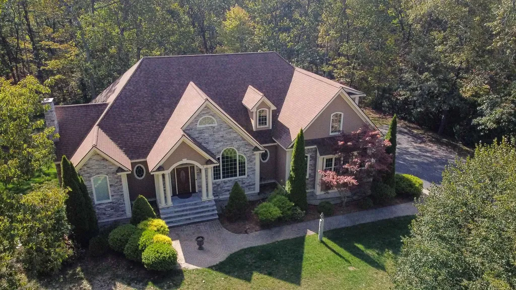 7 Buckhide Road Windham NH 03087