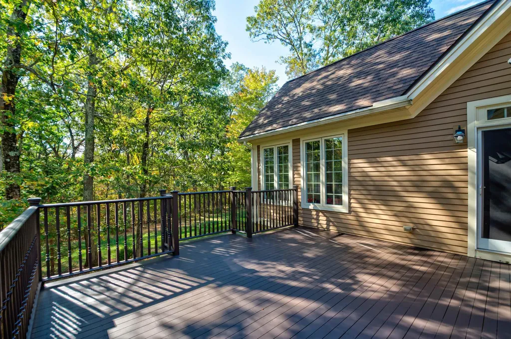 7 Buckhide Road Windham NH 03087