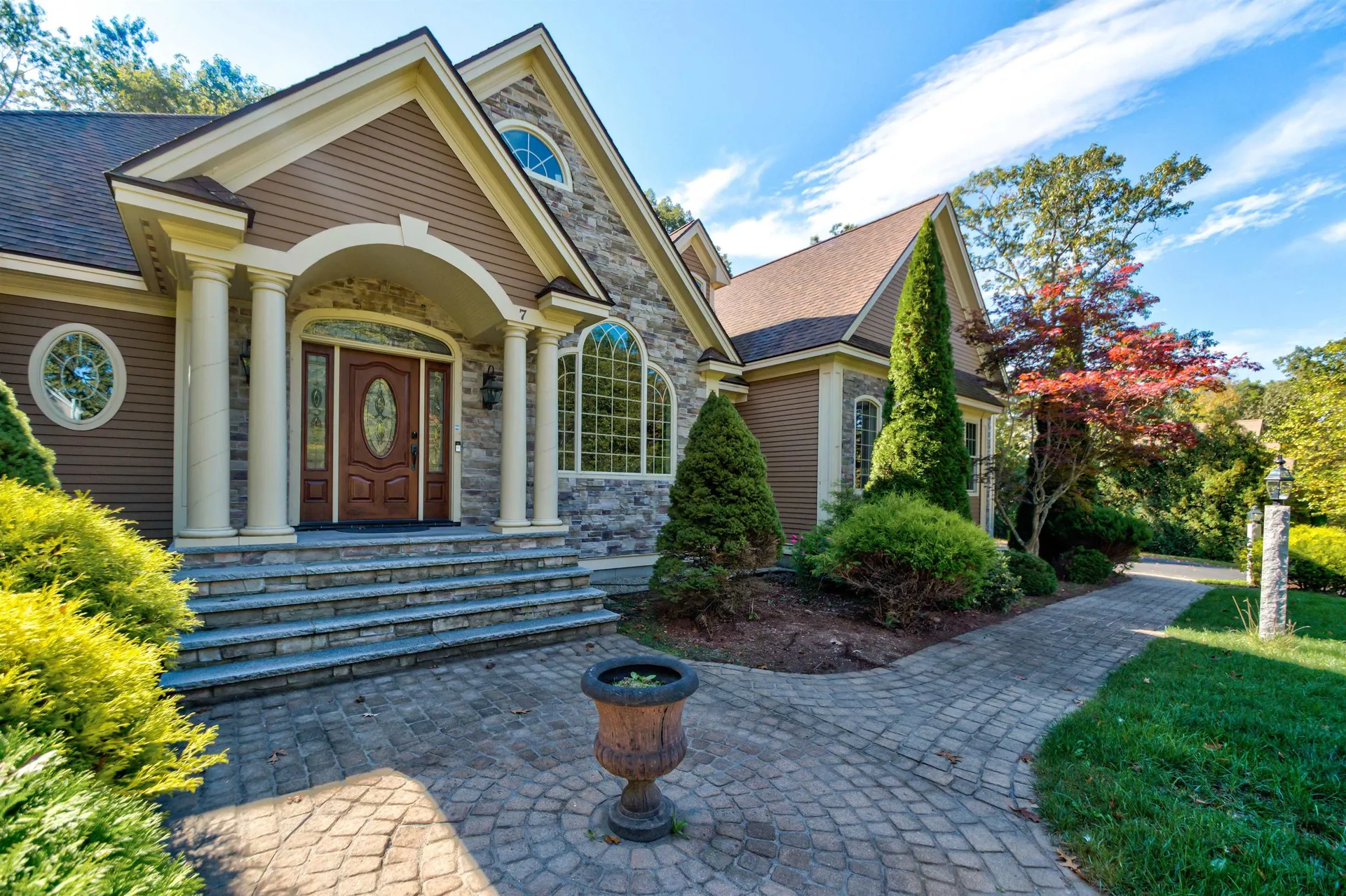 7 Buckhide Road Windham NH 03087