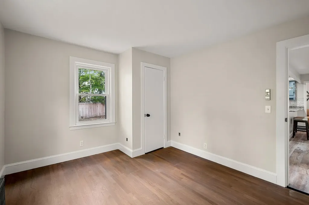 24 Fairbanks Street Manchester NH 03102