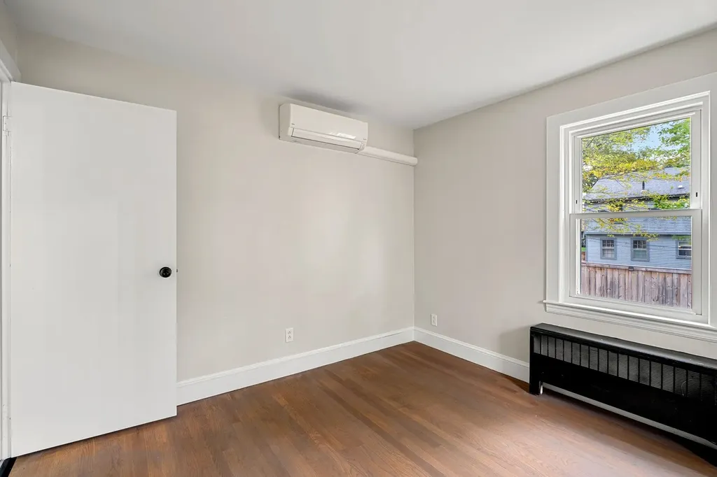 24 Fairbanks Street Manchester NH 03102