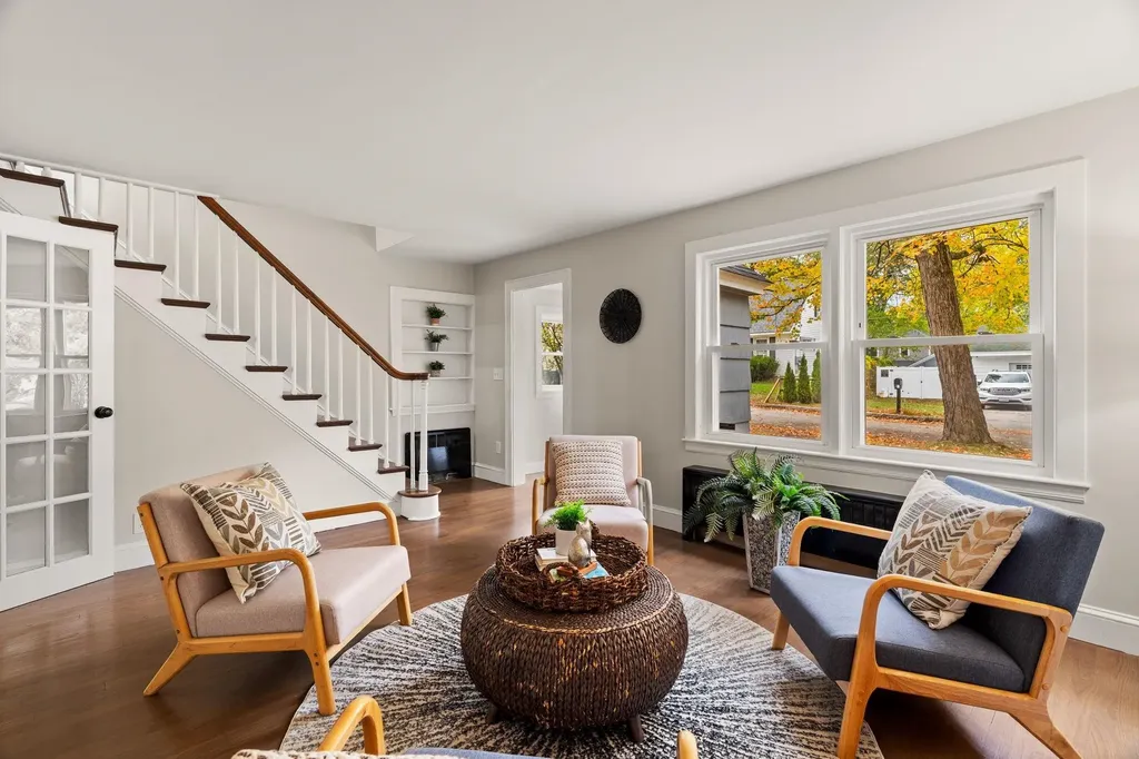 24 Fairbanks Street Manchester NH 03102