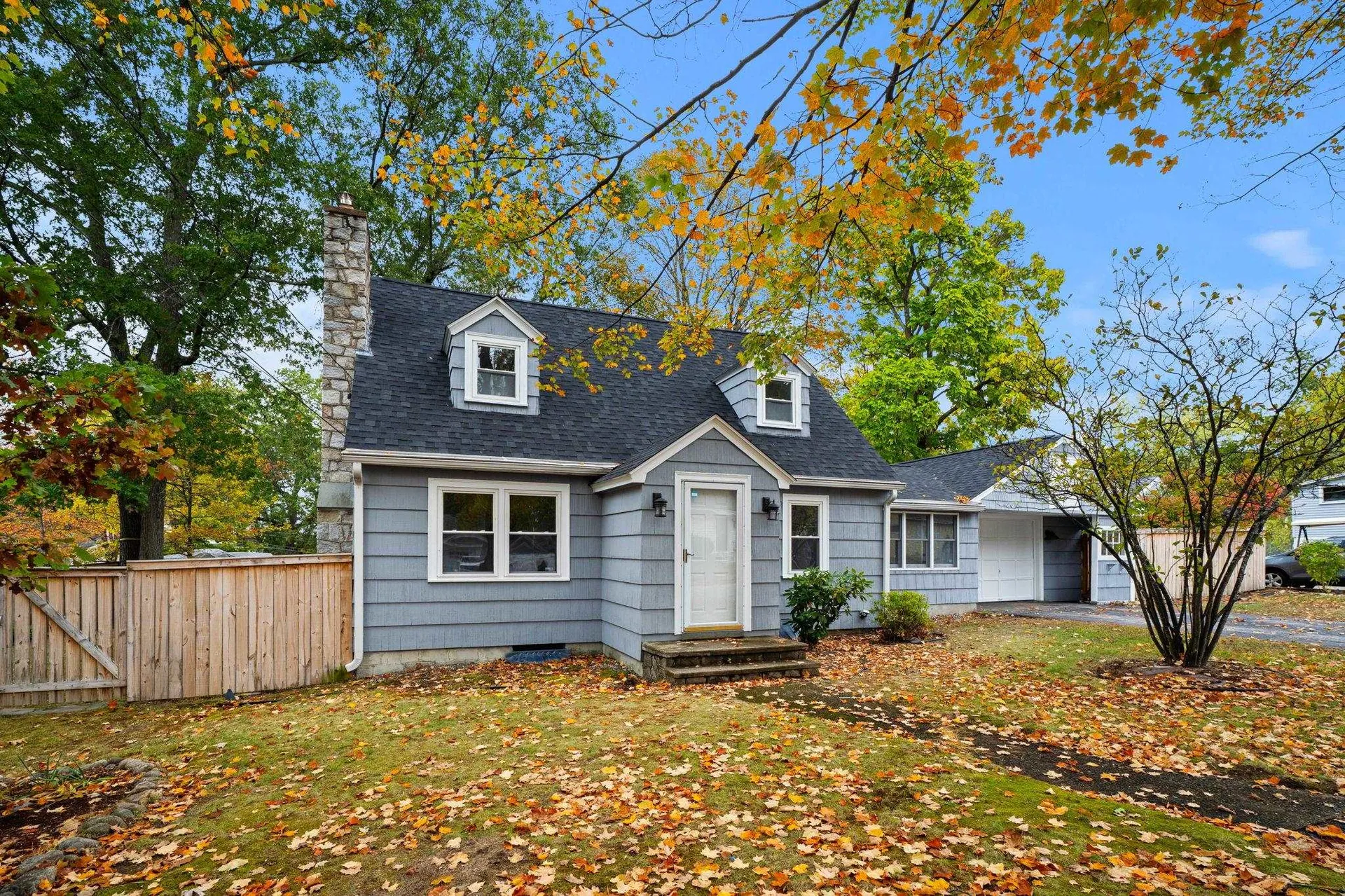 24 Fairbanks Street Manchester NH 03102