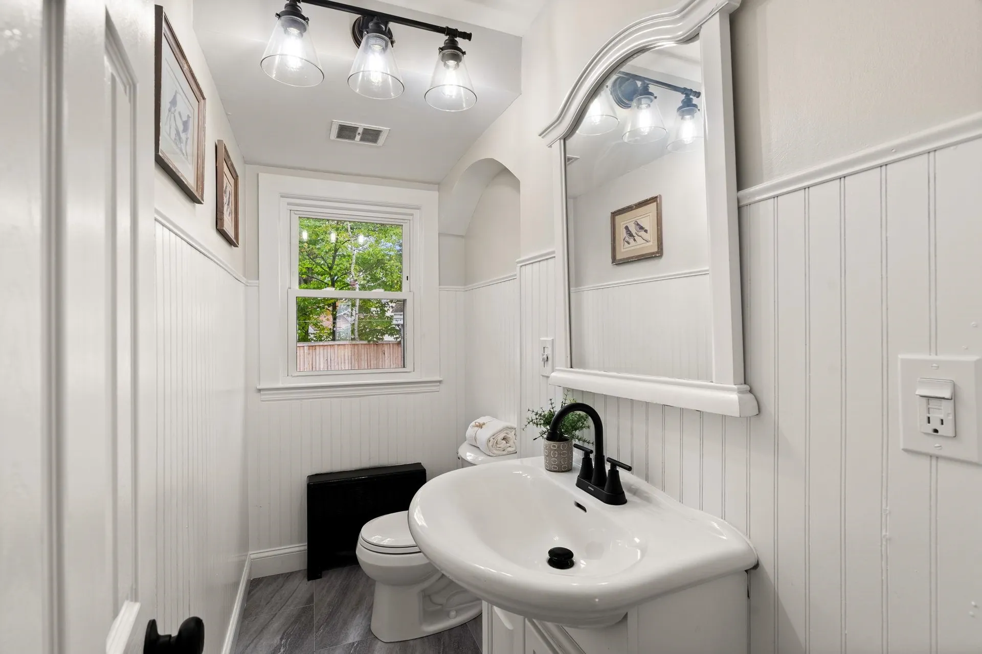 24 Fairbanks Street Manchester NH 03102